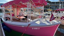 2-Hour Private Pink Bachelorette Boat Cruise in San Diego Bay