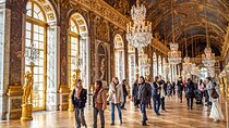 Private Versailles Palace and Gardens Guided Tour from Paris