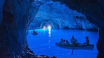 Private Boat Tour of Capri and the Blue Grotto in One Day