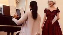 Singing Mozart with Mozart Costume in Vienna