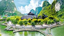 Ninh Binh Luxury Day Tour in Bai Dinh, Trang An and Mua Cave