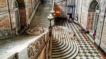 Private Guided Tour in Naples Royal Palace and Monumental Area 