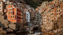 From La Spezia: The Sunset Cinque Terre Boat Tour with Aperitivo