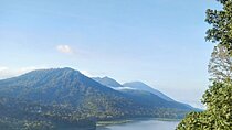 Bali Munduk Twin Lake Trekking, Ulun Danu Beratan and Waterfall