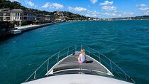 Istanbul: Private Bosphorus Tour On Luxury Yacht 