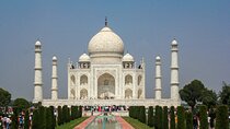 Private 2-Days Taj Mahal Tour with Fatehpur Sikri