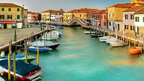 Murano: Walking Tour & Glass Factory with Local Guide