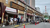 Tsukiji Outer Market Tour with Unlimited Sake Tastings 