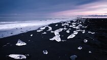 Reykjavik: Diamond Beach and Glacier Lagoon Private Tour