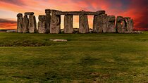 Private Day Trip From London Explore Stonehenge & Cotswolds 