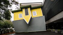 Australia's First Upside Down House Photo Experience