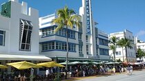 Miami Art Deco & South Beach Private Walking Tour with a Guide