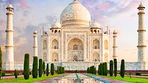 Taj Mahal All Inclusive Day Trip from Delhi