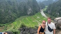 Private Sightseeing Tour to Mua Cave and Trang An in Ninh Binh