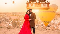 Professional Photoshoot with Hot Air Balloons View in Cappadocia