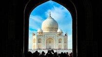 Private Taj Mahal Tour from Delhi by Gatimaan Express