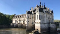 Loire Valley's Castles Chambord and Chenonceau Private Tour