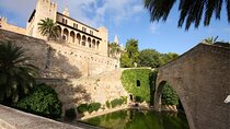 Palma de Mallorca Scavenger Hunt and Highlights Self-Guided Tour