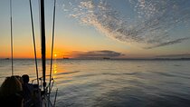 Charming sunset in the Douro on an exclusive sailboat for up to 8 people
