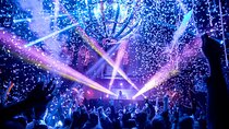 Ultimate Vegas Club Crawl : Party Bus, Drinks (BYOB) & Fast Entry