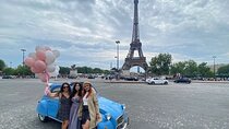 Discover Paris in Style Aboard a Classic French Vintage Car!