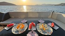 Bodrum Private Motor-Yacht Sunset Tour With Dinner For 3 Hour 