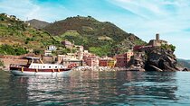 8 Hours Cinque Terre with Lunch on Boat in Spezia