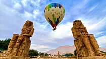 Hurghada: Private Luxor Day Tour king's Valley Habu Temple&More 