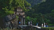 Hanoi: Luxury Day Trip to Bich Dong Pagoda and Trang An Grottoes
