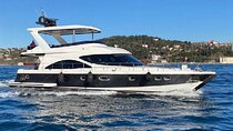 Istanbul: Private Luxury Yacht on Bosphorus 24 MT(79 feet)