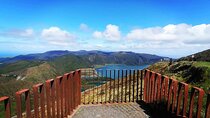Half Day Fire Lake and Pineapple Farm Tour in Sao Miguel with Tea