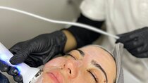 Hydrafacial beauty treatment and facial massage in Marrakech 
