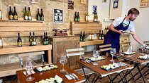 Paris: A Cozy Wine & Cheese Tasting in Montmartre