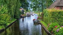 Private taxi transfer from Amsterdam to Giethoorn