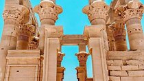 Cairo: Private Tour to Abusimble Temple Nubian Village by plane 