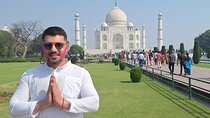 Full day Taj mahal & Red fort tour by Gatimaan Train from Delhi