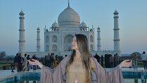 From Delhi: Private Day Tour to Taj Mahal & Agra Fort