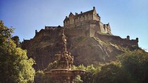 Castles & Cobblestones: Private Full Day Edinburgh Walking Tour