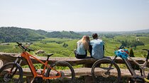 Valdobbiadene e-bike tour amongst vineyards UNESCO Prosecco Hills