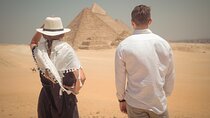 Private Full-Day Tour Visiting Giza Pyramids, Egyptian Museum and Old Market