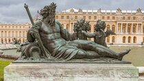 Regal Retreat Versailles & Marie Antoinette's Estate Day Trip