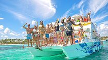 Catamaran Party for Adults in Punta Cana with Drinks