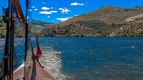Douro Valley: private tour with lunch and wine estate all inclusive