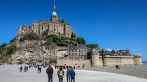 Mont Saint-Michel and Honfleur Private Trip from Paris