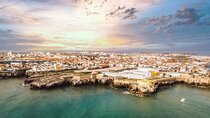Private Full Day Tour to Óbidos Nazaré and Peniche