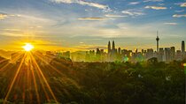 Kuala Lumpur Sunrise City Tour with Roti Canai & Teh Tarik