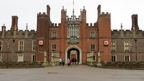 Hampton Court Palace Stonehenge and Roman Bath Tour with Passes