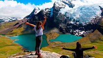 Full Day Guided Ausangate 7 Lagoons Hiking Tour