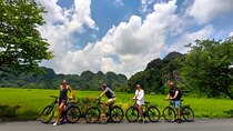 From Hanoi: Small Group Tour to Hoa Lu, Tam Coc & Mua Caves