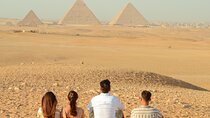 Private: Pyramids & Sphinx Guided Tour With Transfers & Drinks.